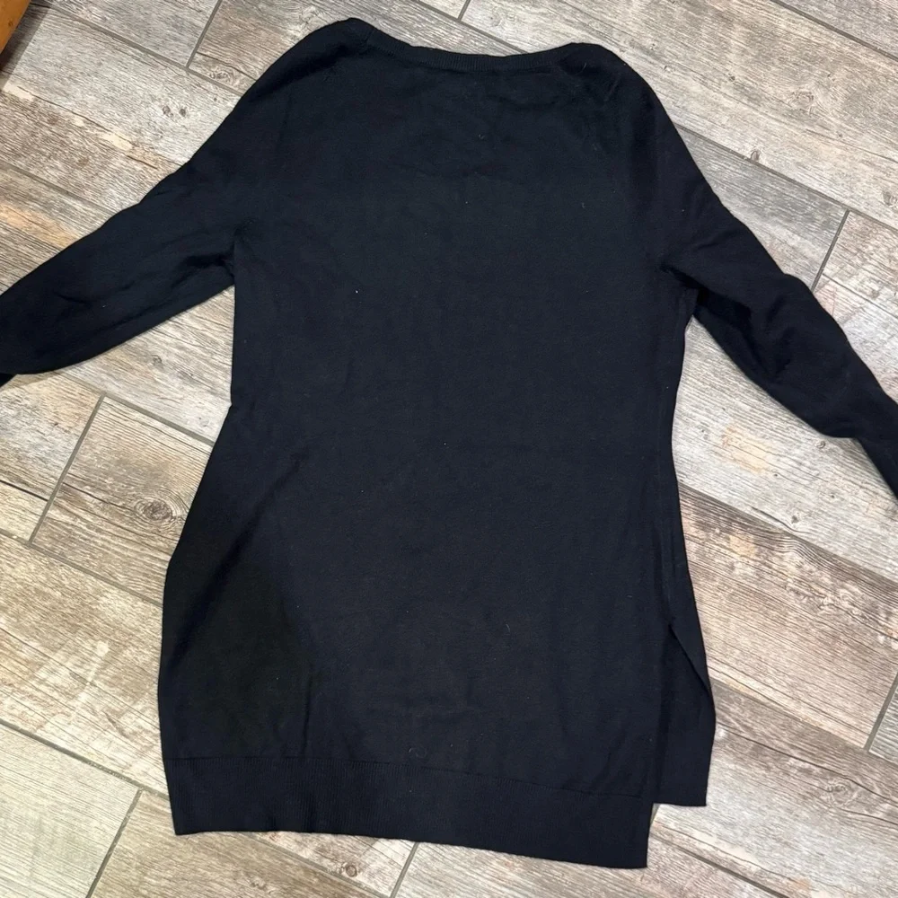 Black Long Sleeve Sweater​